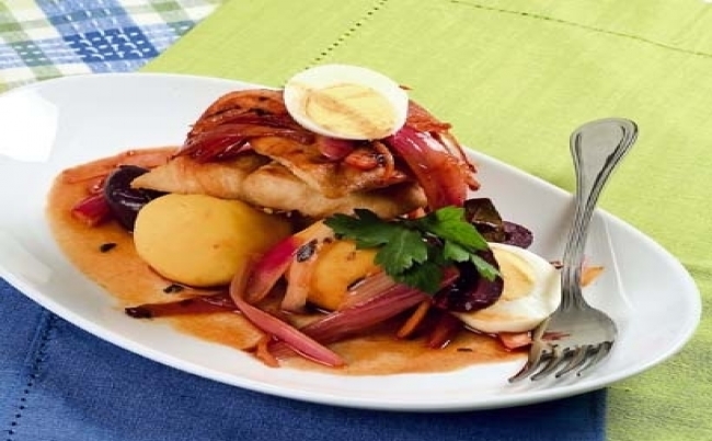 Causa con lenguado escabechado